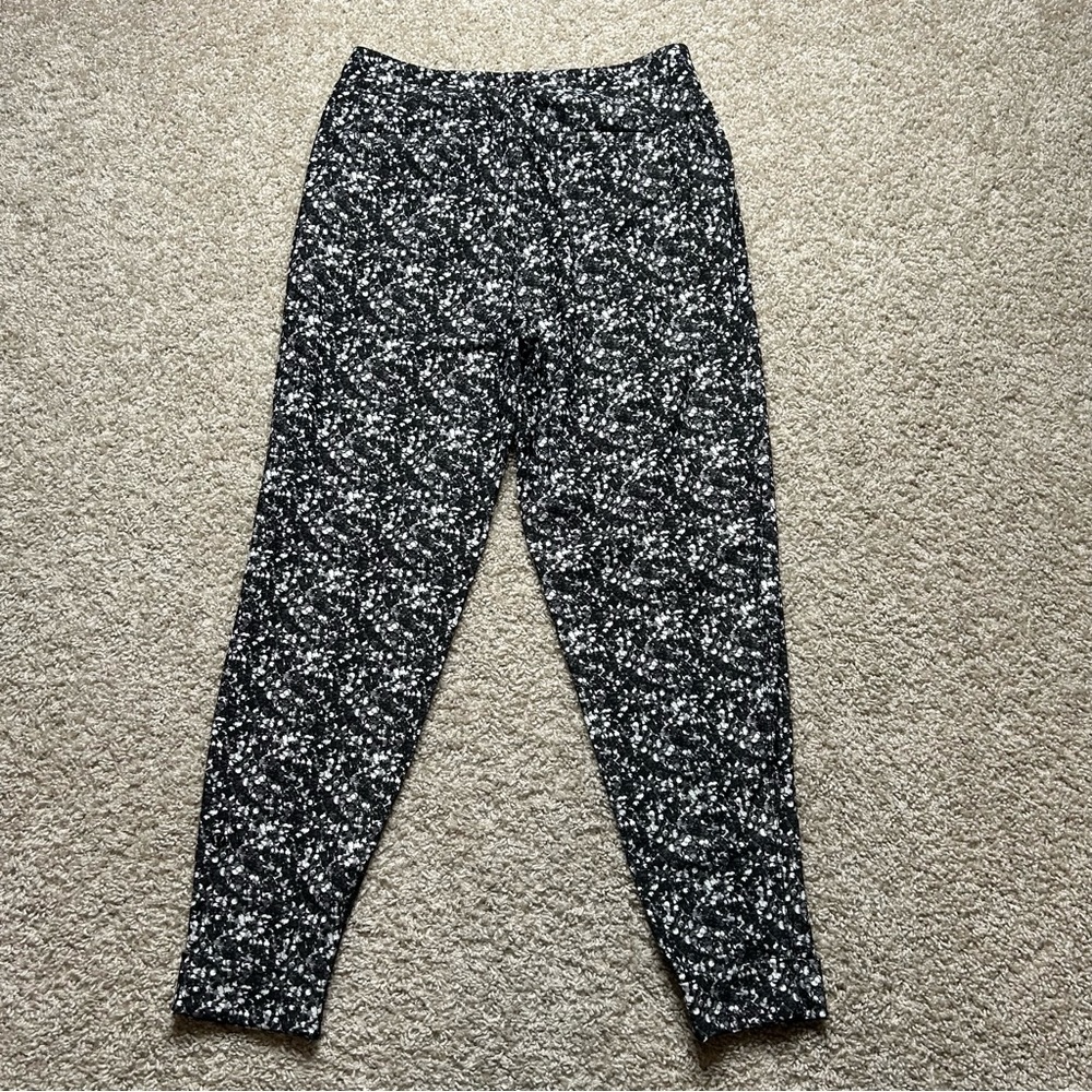 Lululemon Jet Crop - Picture 3 of 5